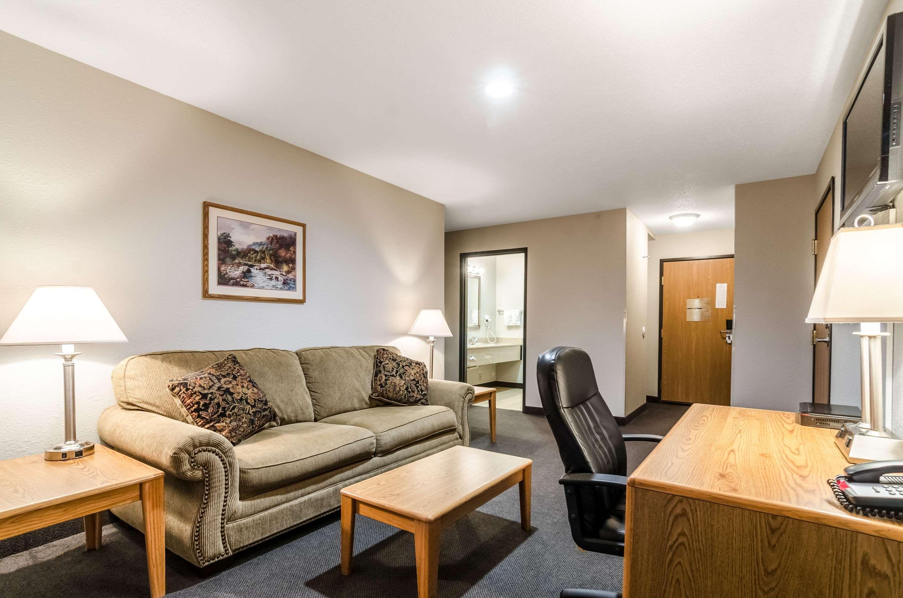 Rodeway Inn Ainsworth Esterno foto