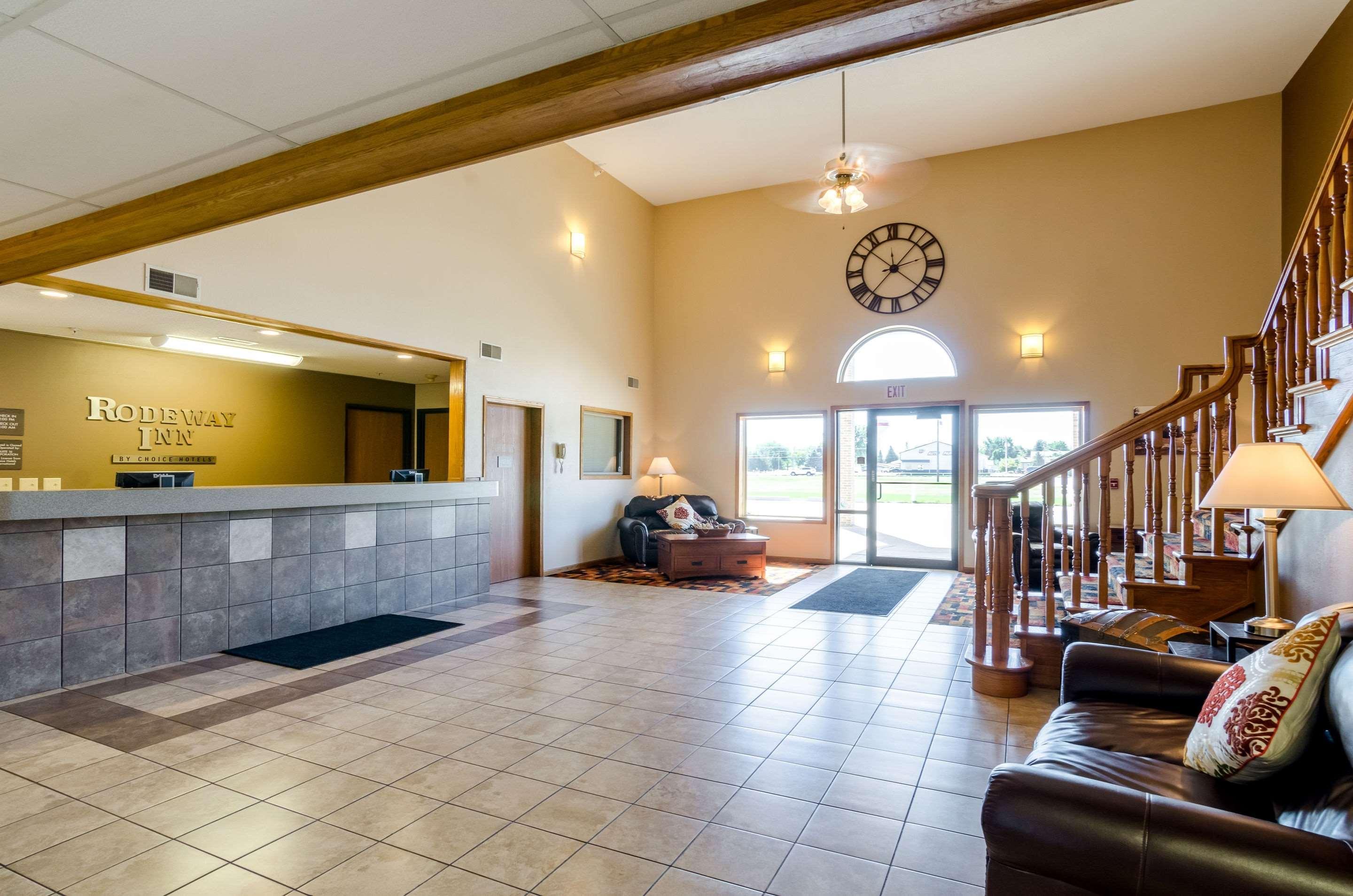 Rodeway Inn Ainsworth Esterno foto